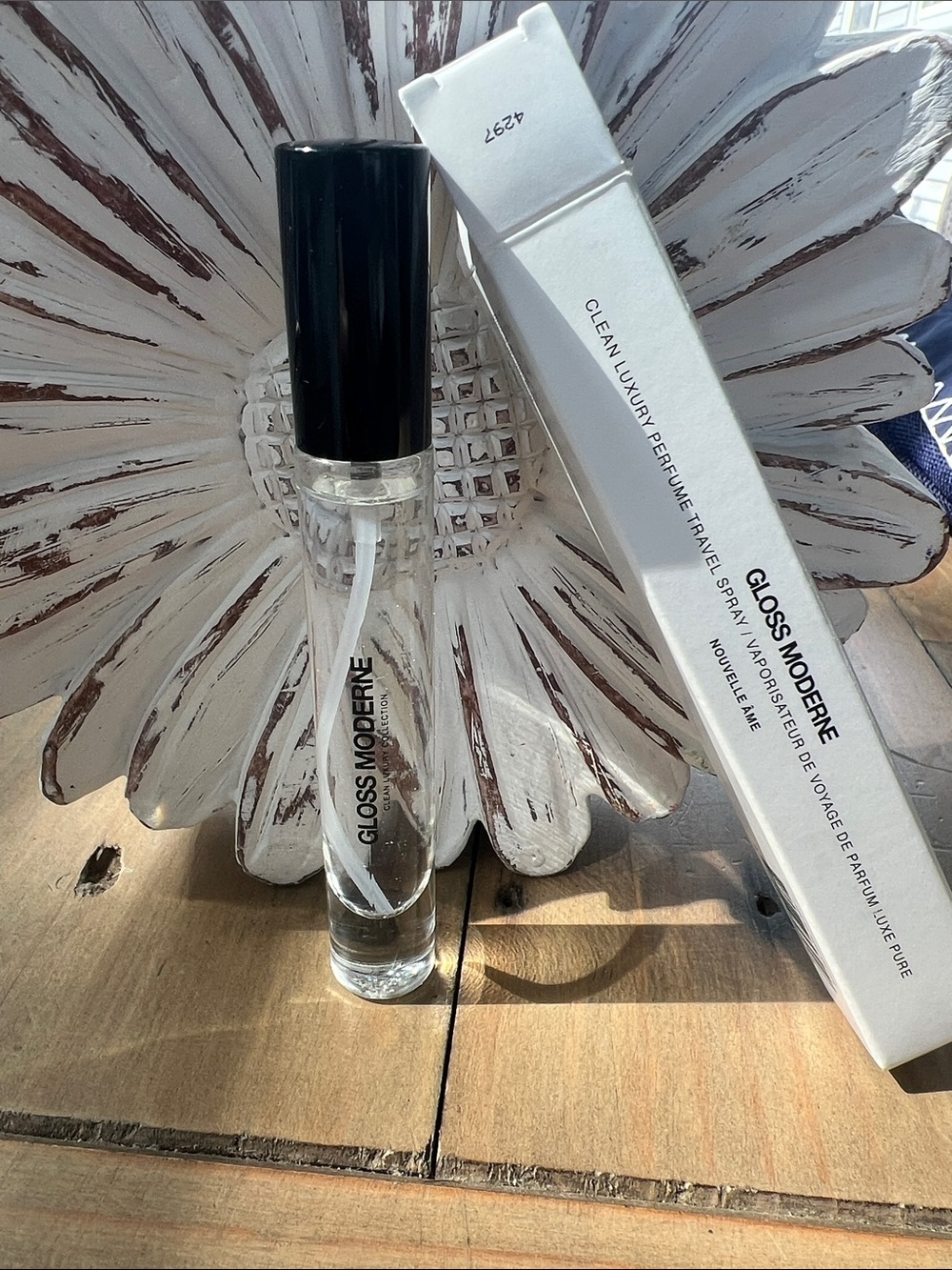 New in Box Gloss Moderne Clean Luxury Travel Spray